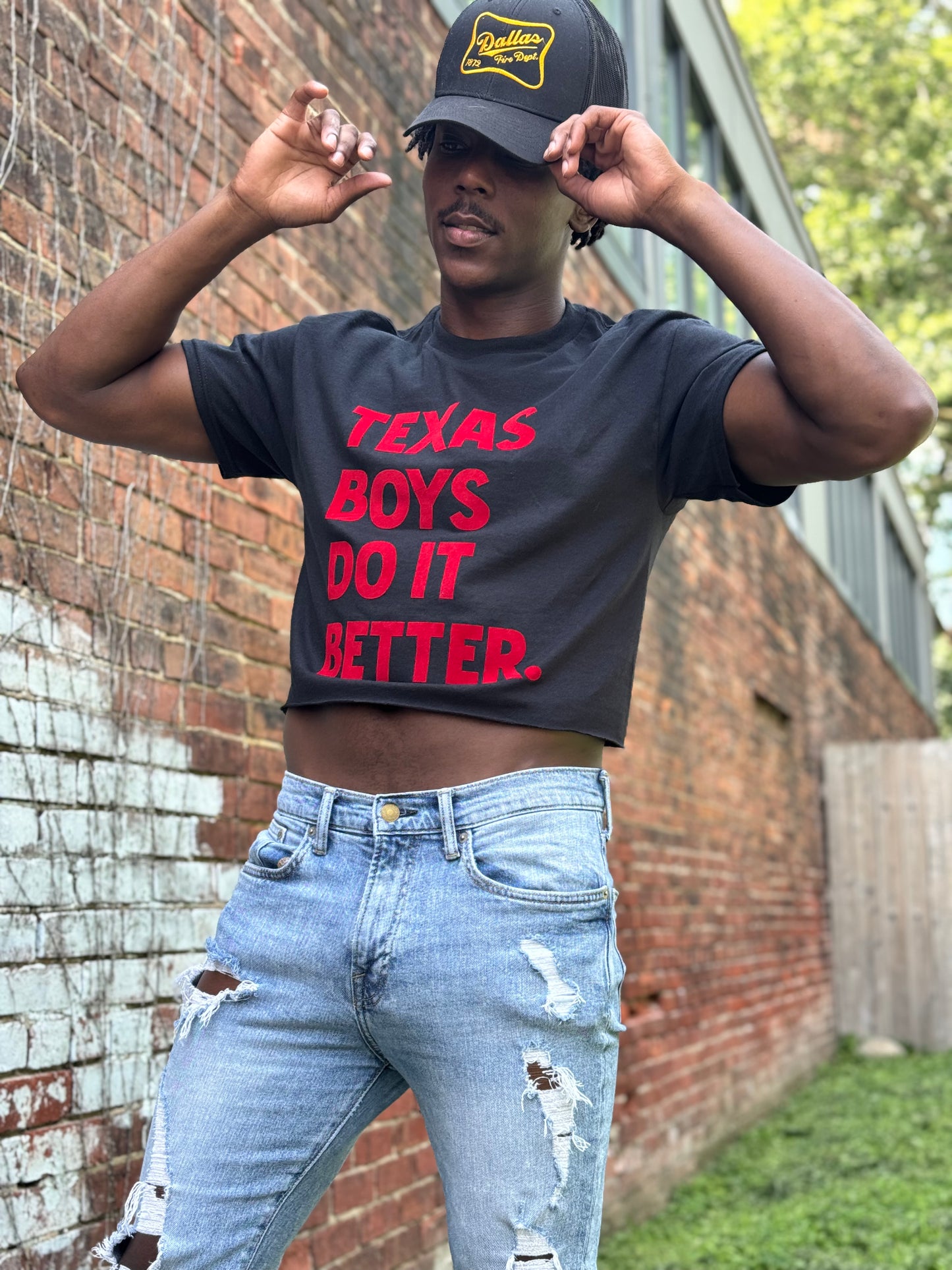 CROP TOP: Texas Boys Do It Better